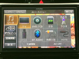 多彩なソースに対応し、車内を最高の音空間に変えてくれます。お好みの音楽を楽しみながら、快適なドライブを体験してください。