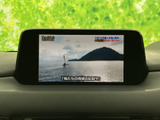 停車中にTVを楽しめる機能。長時間のドライブや待ち時間も快適に過ごせます。チャンネル選択も簡単で、お好みの番組をお楽しみください。