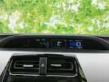 視認性の高いメーター類が、運転に必要な情報を的確に伝えます。運転に集中できる、シンプルで分かりやすいデザインです。
