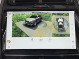 車を真上から見下ろしているような映像を画面に映します。周囲360度の死角をすべて確認できるため、狭い道でのすれ違いやバック駐車も怖くありません。障害物がひと目でわかり、大きな車体でも安全に運転できます