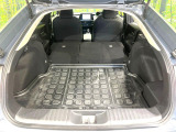 後席を格納すると、これだけの広さが!シーンに合わせたシートアレンジで、大きな荷物も積むことが出来ます♪