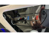 自動車保険に関しても、メルセデス・ベンツ専用のプログラムをご用意しております。飛び石や落下物などでのフロントガラスの修理が必要となった場合、最大で9万円分の補償を致します。