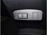 前席のUSB充電口となります。