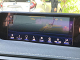 快適なドライブをサポートするナビゲーションシステム。充実したオーディオ機能で、車内時間をより楽しく演出します。