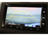 バックカメラが装備されており、後方の安全確認はもちろんのこと狭い場所での駐車や雨の日・夜間など視界の悪いコンディションでのストレスの軽減にもなります!