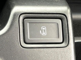 【パワースライドドア】スマートキーや運転席のスイッチでスライドドアの開閉が可能♪電動だから力を入れてドアを開ける必要が無く、小さいお子様でも、重い荷物を持っている時もラクに開け閉めできます♪