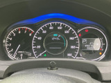視認性の高いメーター類で、運転に必要な情報を的確に把握できます。運転状況を常に確認し、安全運転を心がけましょう。
