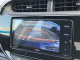 狭い道や駐車場でも、安心して駐車できます。ガイドライン表示で、後方の状況を正確に把握し、安全な運転をサポート。