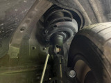 お車を安心してお乗りいただく為には、足回りの定期点検が欠かせません。サービスサポート(有償保証)では無料点検もご提供しており、安心のカーライフをお過ごしいただけるサポート体制が整っています。