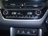 【オートエアコン】設定した温度になるように車が自動で風量や吹き出し口、冷暖房の強さを調整してくれるエアコンです。一度温度を設定すれば、自動で快適な室温を保ってくれるので運転に集中しやすいですよ♪