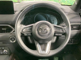 【純正革巻きステアリング】上質な革を使用することで、手にしっかり馴染みとても運転しやすいハンドルです♪
