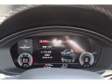 視認性に優れたAudi virtual cockpit。走行情報を分かりやすく表示します。