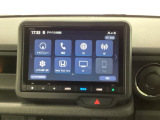 HondaCONNECT対応の便利なナビディスプレー。お持ちのスマートフォンと連携して、ナビやBluetoothでの音楽再生が可能です。デザインはもちろん、操作性も良好です。