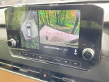 【マルチアラウンドモニター】専用のカメラにより、上から見下ろしたような視点で360度クルマの周囲を確認することができます☆死角部分も確認しやすく、狭い場所での切り返しや駐車もスムーズに行えます。