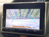 【バックカメラ】駐車時に後方がリアルタイム映像で確認できます。大型商業施設や立体駐車場での駐車時や、夜間のバック時に大活躍!運転スキルに関わらず、今や必須となった装備のひとつです!
