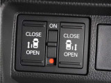 ◆両側電動スライドドア◆狭い駐車場でも乗り降りが楽々♪お子様が隣の車にドアを当ててしまう心配もございません!小さなお子様連れの方もこれで安心。