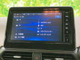 多様なメディアに対応し、快適なドライブを演出します。お好みの音楽やラジオを楽しみながら、移動時間を有効活用しましょう。