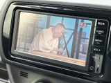 停車中にTVを楽しむことができます。長距離移動の休憩時などに、リラックスした時間を過ごせる嬉しい機能です。快適なカーライフを演出します。