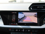 バックカメラ駐車時、後退時に後方を確認する事ができる安全快適装備になります映像だけでなくセンサーにより障害物の距離もドライバーに直感的に伝えてくれる機能になります。