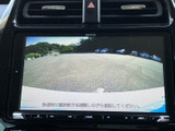 後方確認をサポートするモニター。狭い道や駐車時も安心です。安全運転をしっかりとサポートしてくれる頼もしい装備ですね。
