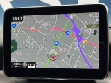 ●純正ナビ:一体感のあるナビは、高級感ある車内を演出してくれます。オーディオ機能も充実しておりますので、運転もより楽しめます♪