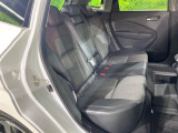 コンパクトカーですが、セカンドシートは十分な広さがあり快適にお乗りいただけます♪シートを倒して大きな荷物を積んだりと、用途の幅が広い1台です。