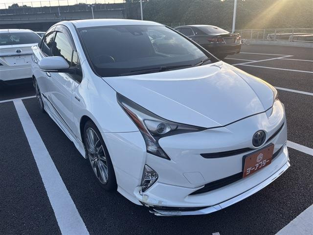 トヨタ プリウス 