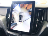 更に360&deg;ビューの単独表示も可能です 車を上から見下ろしたように車外を確認できるため、一切の死角がない状態で駐車が可能です