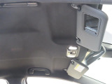 運転席サンバイザーには、バニティーミラー付いてます。