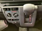 納車前にはプロのメカニックが、各部の点検を行います。ディーラーにしか出来ない品質、そしてサービスできっと満足していただけると思います!