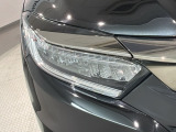 LEDヘッドライトは、点灯の瞬間から最大光量を発揮し、突然暗くなるトンネルなどでの安定感を高めます。