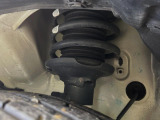 お車を安心してお乗りいただく為には、足回りの定期点検が欠かせません。サービスサポート(有償保証)では無料点検もご提供しており、安心のカーライフをお過ごしいただけるサポート体制が整っています。
