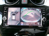 アラウンドビューモニター!空から見下ろしているかのような映像を映し出します。駐車時には安心ですよね♪