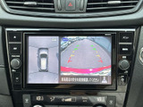 駐車時の安全性を高めるバックモニター。狭い場所でも視認性が向上し、スムーズな駐車をサポートします。運転に自信がない方にもおすすめです。