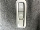 【電子制御リア・エアサスペンション】ボタンを押してドライブモードを選択すれば、電子制御ショックアブソーバーが望み通りのドライビング特性を実現します。