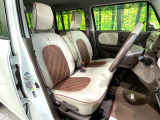 運転席シート廻りは使用感も少なく、良好な状態となっています。丁寧に使われていたことがよくわかりますね。