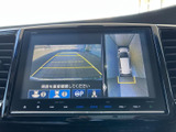 駐車時の安全性を高めるバックモニター。狭い場所でもスムーズな駐車をサポートし、後方確認をサポートします。