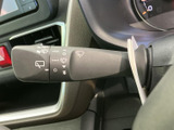 雨天時でもクリアな視界を確保。ワイパーの操作は直感的で、運転に集中できます。あらゆる天候に対応し、安全な運転をサポートします。