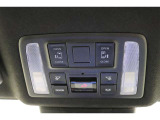 スライドドアの開閉は、ドアハンドルはもちろん運転席からのスイッチ操作でも可能です。お子様の送迎時の乗り降りも一段と楽になります。