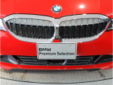 ☆BMWの代名詞とも言える【キドニーグリル】一目見ただけでBMW車であると認識できる確固たるアイコンとして存在感を放ちます☆