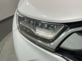 LEDヘッドライトは、点灯の瞬間から最大光量を発揮し、突然暗くなるトンネルなどでの安定感を高めます。