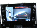 パノラミックビューモニターを装備。車両周辺の状況をリアルタイムでしっかり確認できます。