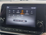 BluetoothやApple CarPlay、HDMI入力など多様なメディアに対応。お持ちのスマートフォンや各種機器を接続して、お好みの音楽や映像を快適に楽しめます。