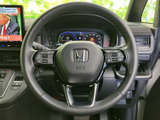 握りやすい形状のステアリングで、快適な運転操作をサポートします。操作性にも優れ、運転の楽しさを向上させます。