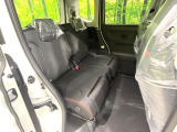 高品質なオリジナルフロアマットもオプションにてご用意しております。お好きなデザインやカラーをお車に合わせて選んでいただくことができます♪
