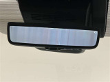 後方確認をミラーではなくカメラ映像で確認出来るデジタルインナーミラーを搭載!荷物があり、後方確認が出来ない時や雨天時などにとても便利☆
