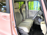 運転席シート廻りは使用感も少なく、良好な状態となっています。丁寧に使われていたことがよくわかりますね。