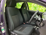運転席からの視界は良好で、運転操作もスムーズに行えます。快適な運転環境が整っています。