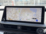 高精細な画面で、運転に必要な情報を分かりやすく表示。快適なドライブをサポートする機能を搭載しています。様々な情報も確認可能です。