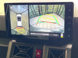 【パノラマモニター】専用のカメラにより、上から見下ろしたような視点で360度クルマの周囲を確認することができます☆死角部分も確認しやすく、狭い場所での切り返しや駐車もスムーズに行えます。